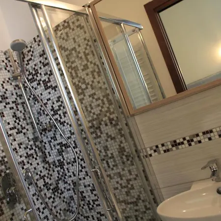 ホテル ボローニャ 2*