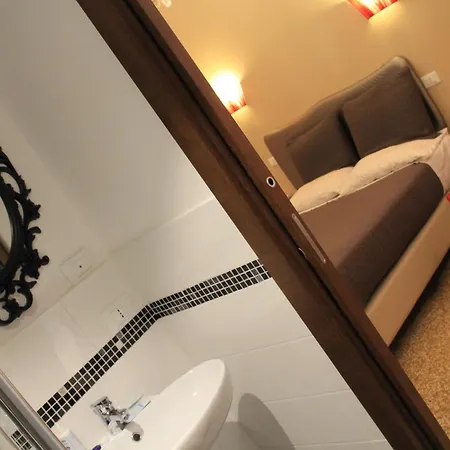 ボローニャ ホテル 2*