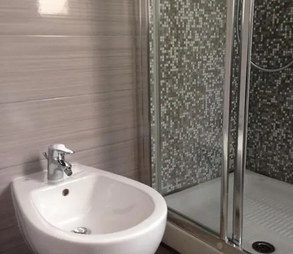 Bologna فندق جنوة